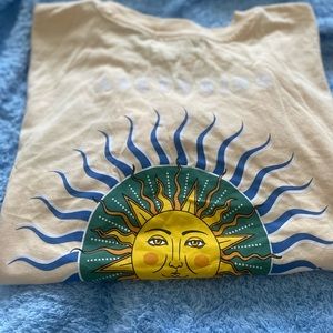 Crop top graphic tee